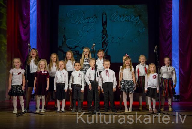 Rojas kultūras centra bērnu vokālā studija "Jāņabērni"